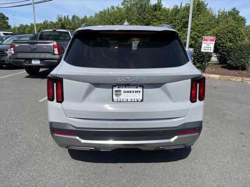 2024 Kia Sorento S