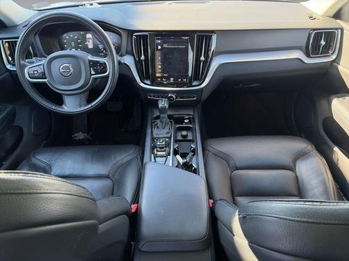 2020 Volvo V60 Cross Country T5