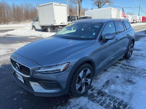 2020 Volvo V60 Cross Country T5