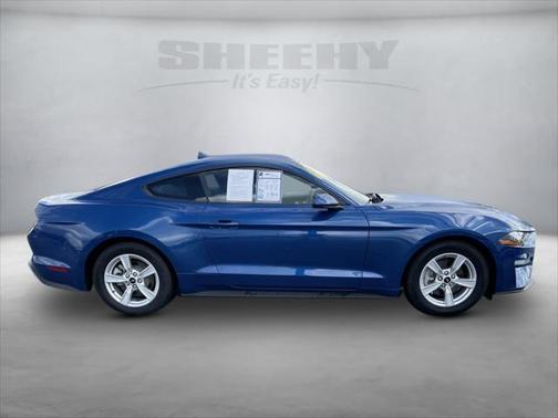2022 Ford Mustang EcoBoost