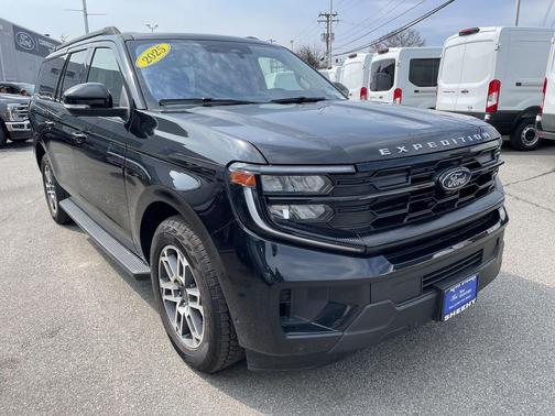 2025 Ford Expedition Max Active 4x4