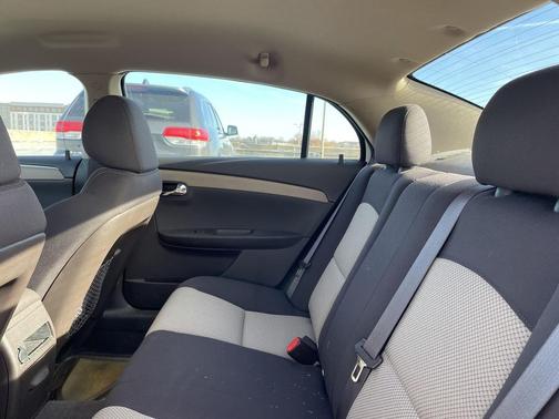 2012 Chevrolet Malibu LS