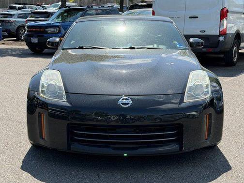 Magnetic Black Pearl 2008 Nissan 350Z Enthusiast