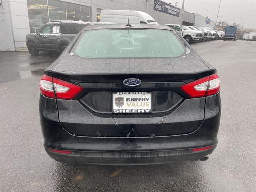2014 Ford Fusion S