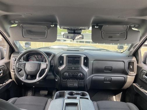 2022 Chevrolet Silverado 1500 Custom Trail Boss