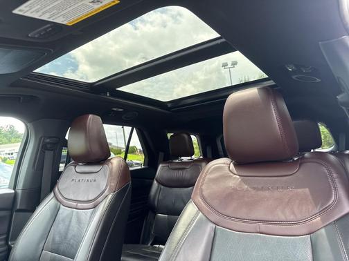 2023 Ford Explorer Platinum