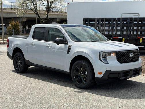 Space White Metallic 2025 Ford Maverick Lariat