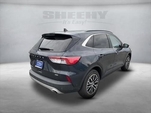 2022 Ford Escape Titanium