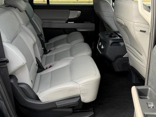 2025 Ford Expedition Max Active 4x4