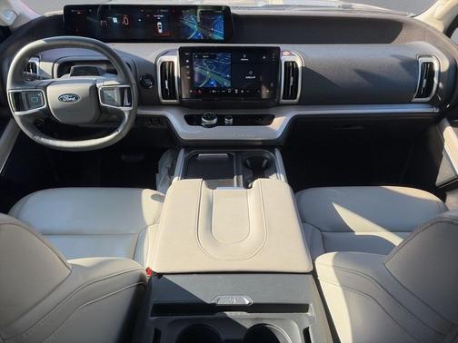 2025 Ford Expedition Max Active 4x4