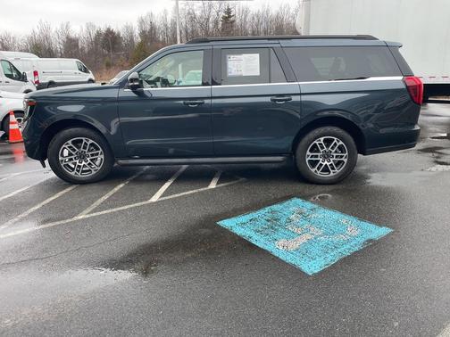 2025 Ford Expedition Max Active 4x4