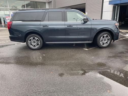 2025 Ford Expedition Max Active 4x4