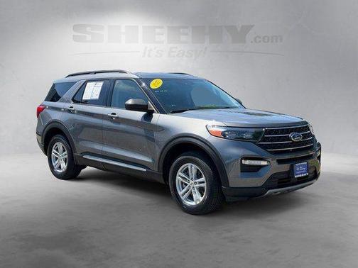 Carbonized Gray Metallic 2022 Ford Explorer XLT