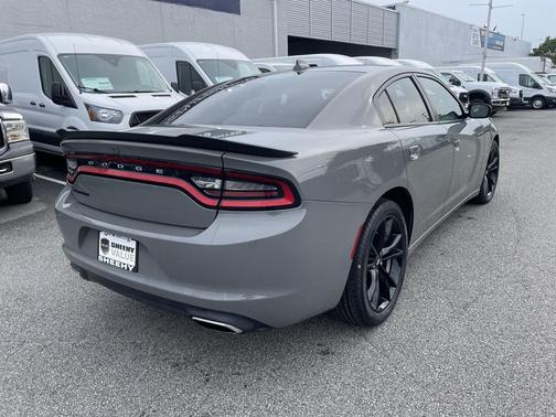 2017 Dodge Charger SXT