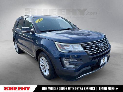 Blue Jeans Metallic 2017 Ford Explorer XLT