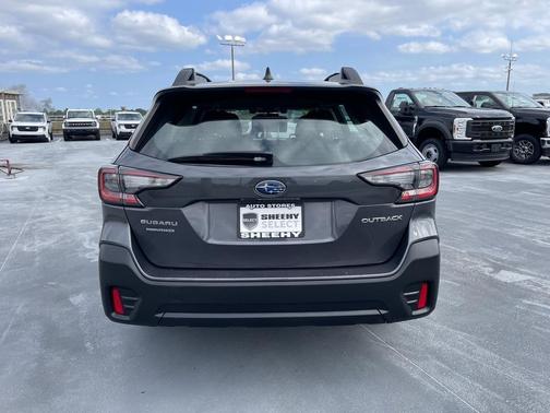 2022 Subaru Outback Base