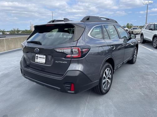 2022 Subaru Outback Base
