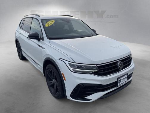 2024 Volkswagen Tiguan 2.0T SE R-Line Black