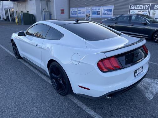 2022 Ford Mustang EcoBoost Premium