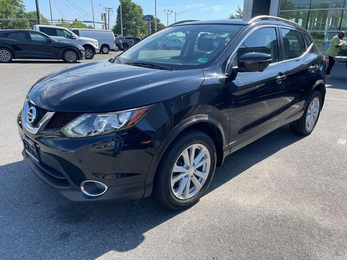 Magnetic Black 2017 Nissan Rogue Sport SV
