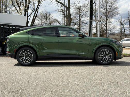 Eruption Green Metallic 2026 Ford Mustang Mach-E Premium