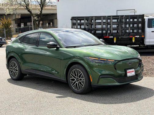 Eruption Green Metallic 2026 Ford Mustang Mach-E Premium