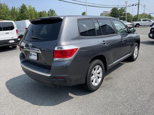 2011 Toyota Highlander SE