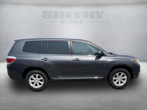 2011 Toyota Highlander SE