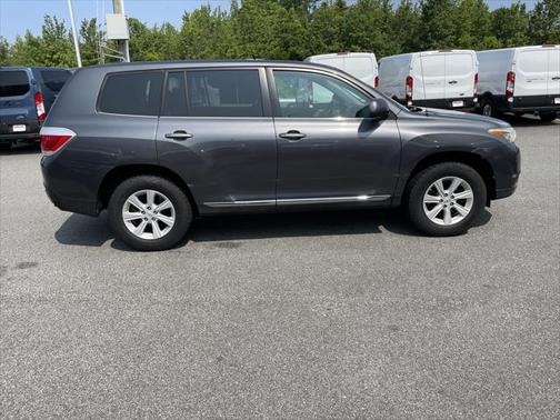 2011 Toyota Highlander SE