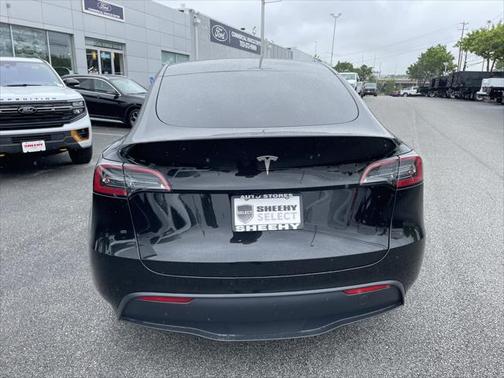 2025 Tesla Model Y Long Range Dual Motor All-Wheel Drive