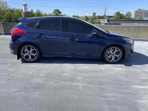 2017 Ford Focus ST ST