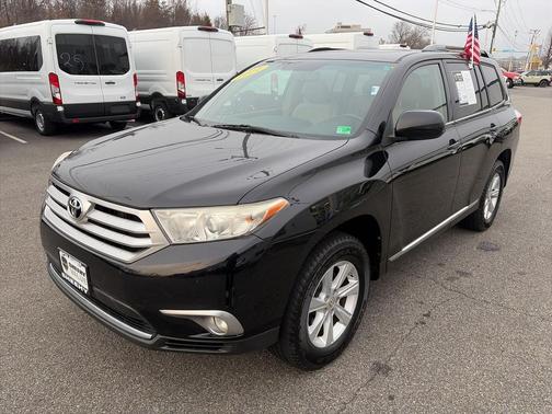 2011 Toyota Highlander SE