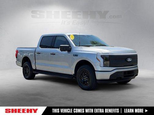 Iconic Silver Metallic 2025 Ford F-150 Lightning XLT