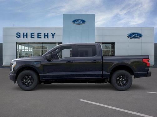 2025 Ford F-150 Lightning Pro