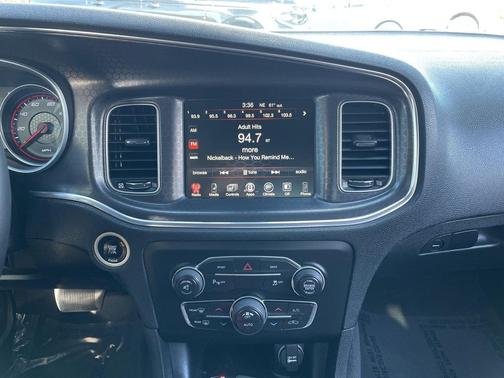 2016 Dodge Charger SXT