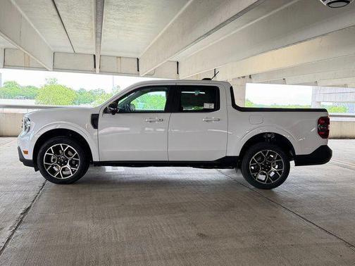 Oxford White 2026 Ford Maverick Lariat
