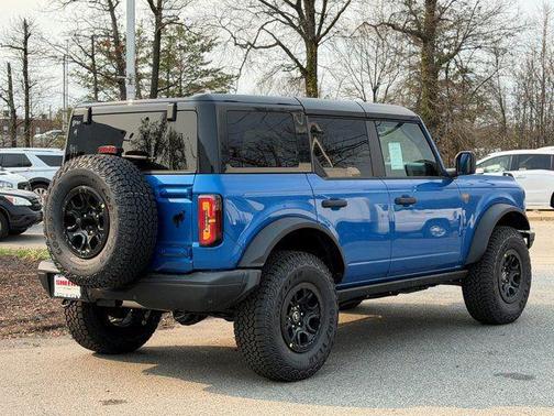 Velocity Blue Metallic 2026 Ford Bronco Badlands