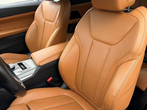 Black Sapphire Metallic 2023 BMW M440 i