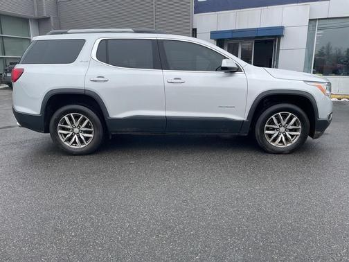 2019 GMC Acadia SLE-2