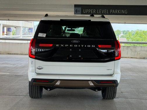 Star White Metallic Tri-Coat 2026 Ford Expedition Max King Ranch