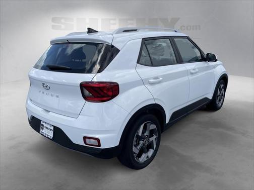 2022 Hyundai VENUE SEL