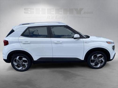 2022 Hyundai VENUE SEL