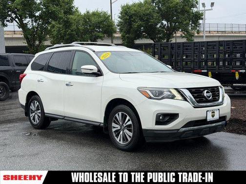Pearl White 2018 Nissan Pathfinder SV