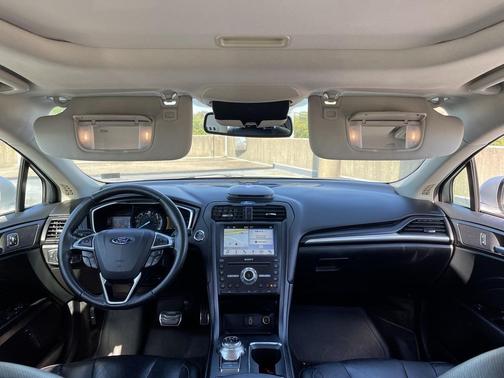 2017 Ford Fusion Hybrid Titanium