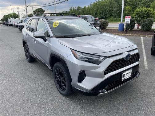 2022 Toyota RAV4 Hybrid SE