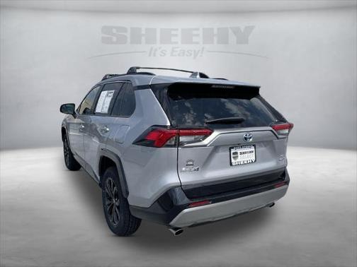 2022 Toyota RAV4 Hybrid SE