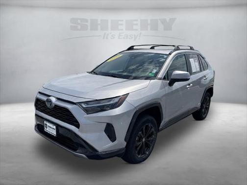 2022 Toyota RAV4 Hybrid SE