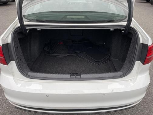 2017 Volkswagen Jetta GLI