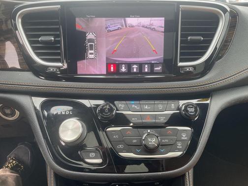 2022 Chrysler Pacifica L