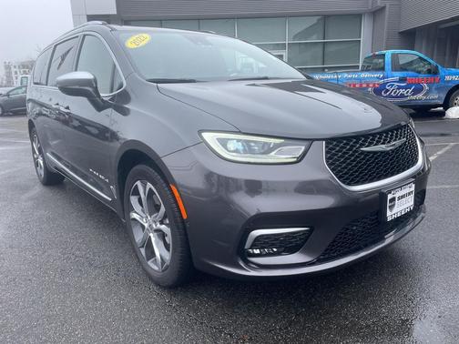 2022 Chrysler Pacifica L